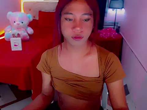 Snapshot of URsexyLylia chatting on May 7, 2026, 10:48 pm URsexyLylia online show from May 7, 2026, 10:48 pm