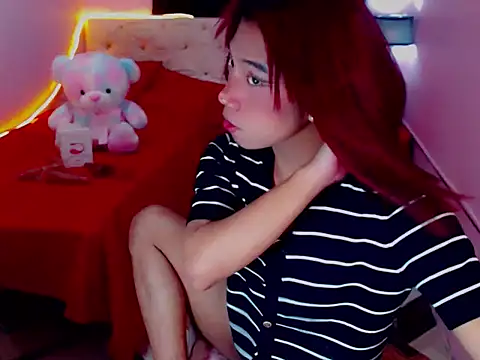 Snapshot of URsexyLylia chatting on May 8, 2026, 4:45 pm URsexyLylia online show from May 8, 2026, 4:45 pm