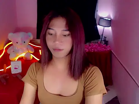 Snapshot of URsexyLylia chatting on May 21, 2026, 4:47 pm URsexyLylia online show from May 21, 2026, 4:47 pm