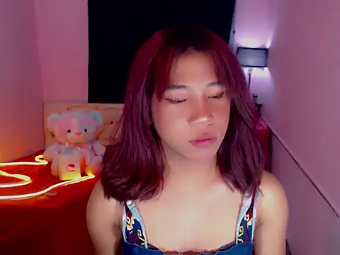 Snapshot of URsexyLylia chatting on May 24, 2026, 9:53 pm URsexyLylia online show from May 24, 2026, 9:53 pm