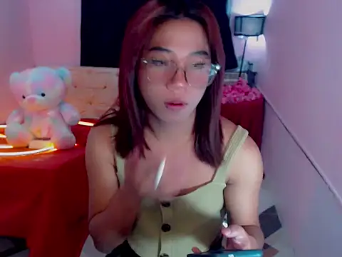 Snapshot of URsexyLylia chatting on May 26, 2026, 4:47 pm URsexyLylia online show from May 26, 2026, 4:47 pm