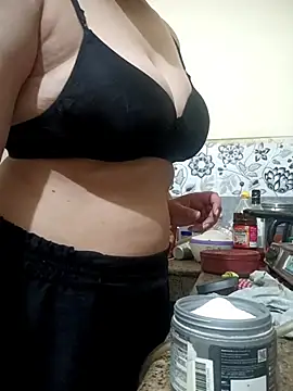 Snapshot of Aayaat__ chatting on July 28, 2026, 8:43 am Aayaat online show from July 28, 2026, 8:43 am