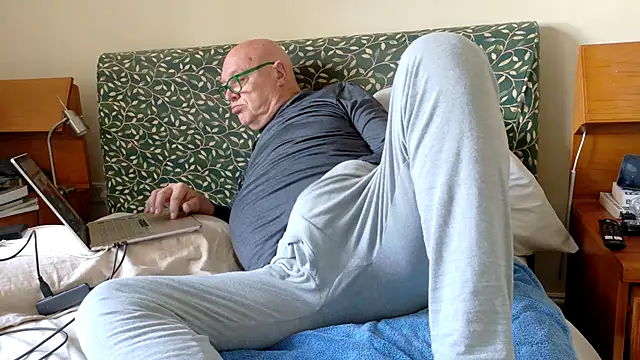 KinkCentral online show from April 24, 2026, 6:16 am