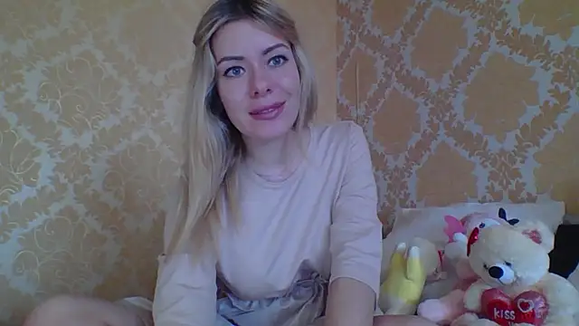 Snapshot of Softy_Aura_ chatting on June 3, 2026, 2:33 pm Softy Aura online show from June 3, 2026, 2:33 pm