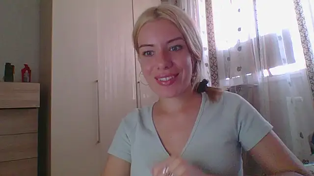 Softy Aura  online show from August 4, 2026, 2:19 pm