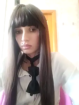 SophieGlow  online show from May 8, 2026, 9:25 am