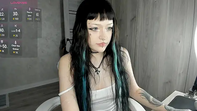 Snapshot of urmelodyy chatting on August 6, 2026, 8:55 pm urmelodyy online show from August 6, 2026, 8:55 pm