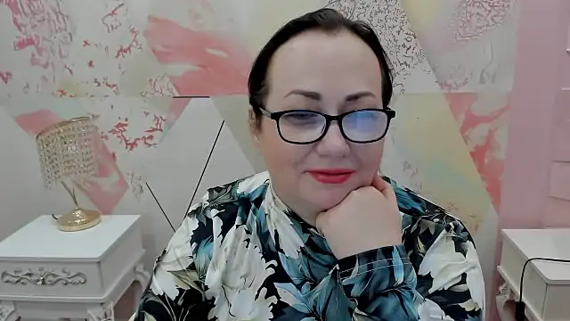 Luciared1 online show from April 27, 2026, 1:53 pm