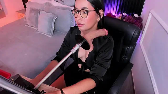 Snapshot of Alessiaspice chatting on July 7, 2026, 4:48 am Alessiaspice online show from July 7, 2026, 4:48 am