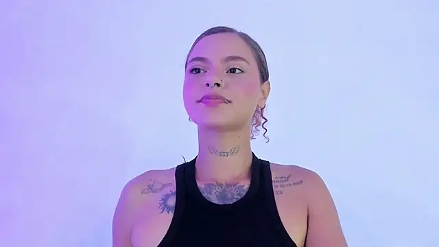 Caroline420  online show from June 6, 2026, 2:38 am