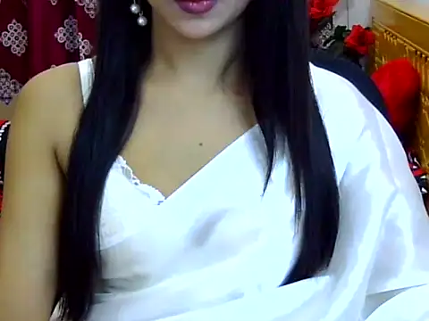 Alina Nur online show from July 11, 2026, 1:25 pm