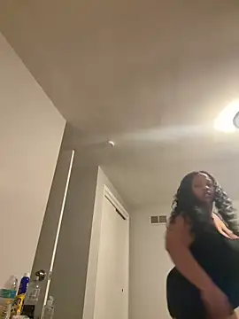 richierichelle online show from May 6, 2026, 11:43 pm
