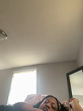 richierichelle online show from May 7, 2026, 1:16 pm