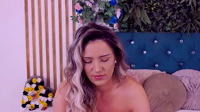 CherryMuse  online show from May 13, 2026, 3:48 am