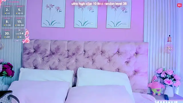 Snapshot of Ariana_west_ chatting on May 13, 2026, 12:57 pm Ariana west online show from May 13, 2026, 12:57 pm