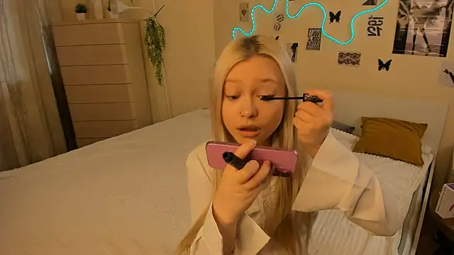 MidnightPoise online show from May 6, 2026, 5:25 am