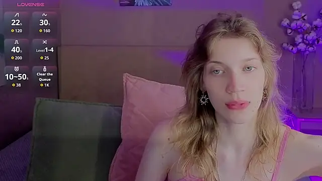 Emily Cartex online show from July 19, 2026, 5:33 am