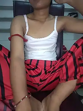 ESHA-LOVE online show from June 9, 2026, 4:46 am