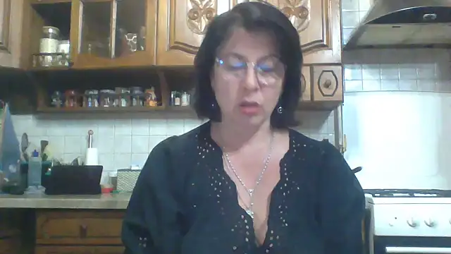 Fiona06 online show from May 21, 2026, 7:43 pm