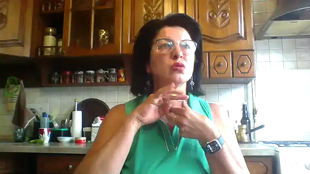 Fiona06 online show from May 26, 2026, 6:31 am