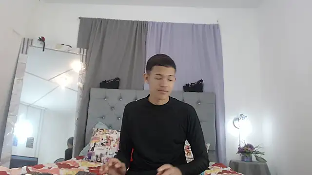 PhillipCox online show from June 13, 2026, 3:37 am