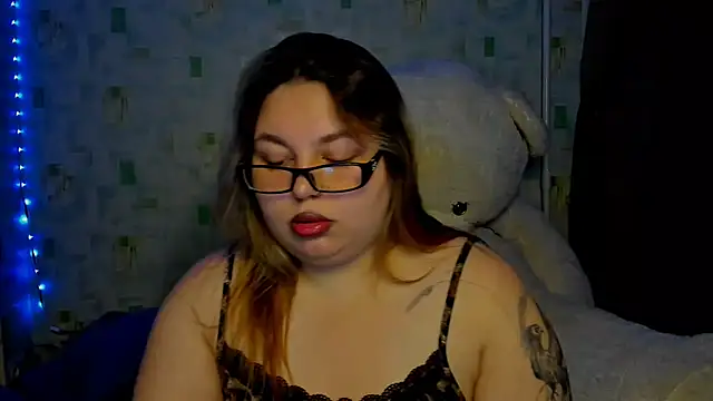 Snapshot of LillyHaigh chatting on June 21, 2026, 6:21 pm LillyHaigh online show from June 21, 2026, 6:21 pm