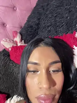Snapshot of BeautyCatalella1 chatting on May 28, 2026, 9:01 pm BeautyCatalella1 online show from May 28, 2026, 9:01 pm