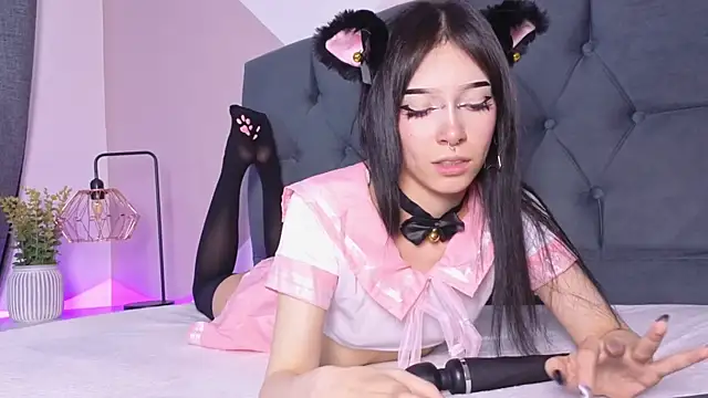 sweet kitty 4 online show from June 25, 2026, 8:02 pm