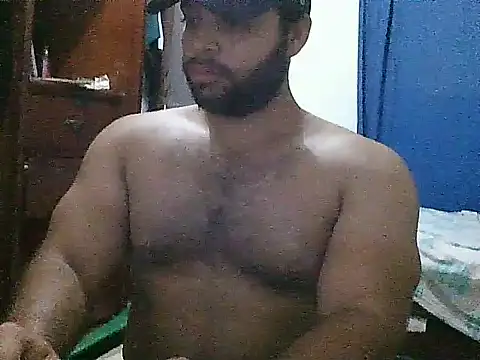 Snapshot of Bearmachin chatting on June 19, 2026, 3:44 am Bearmachin online show from June 19, 2026, 3:44 am