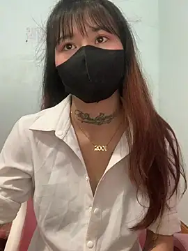 Lilyy18 online show from May 2, 2026, 2:38 am