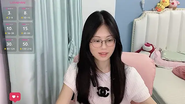 Snapshot of Luna-666 chatting on June 26, 2026, 11:58 am Luna-666 online show from June 26, 2026, 11:58 am