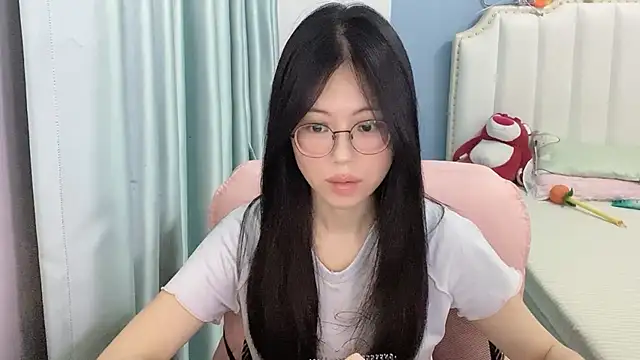 Snapshot of Luna-666 chatting on July 11, 2026, 1:47 pm Luna-666 online show from July 11, 2026, 1:47 pm