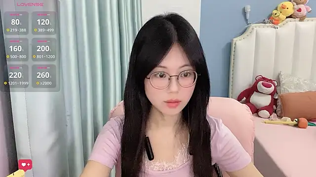 Snapshot of Luna-666 chatting on July 21, 2026, 3:47 pm Luna-666 online show from July 21, 2026, 3:47 pm