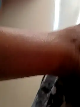 ayushi812 online show from April 26, 2026, 12:47 pm