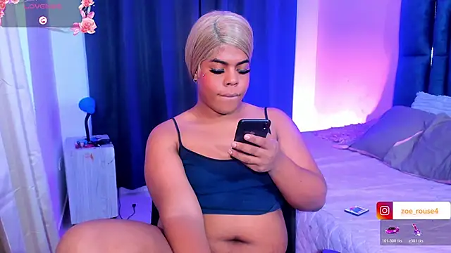 Snapshot of zoee_rose chatting on June 11, 2026, 10:24 am zoee rose online show from June 11, 2026, 10:24 am