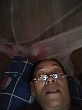 Snapshot of mouth22 chatting on July 15, 2026, 4:51 am mouth22 online show from July 15, 2026, 4:51 am