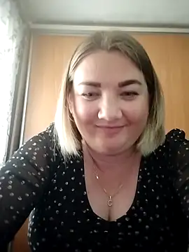 MiyaOlliver online show from May 10, 2026, 10:53 am