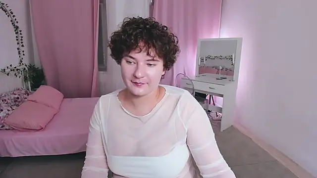 Snapshot of MelittaStorrie chatting on July 10, 2026, 6:28 am MelittaStorrie online show from July 10, 2026, 6:28 am