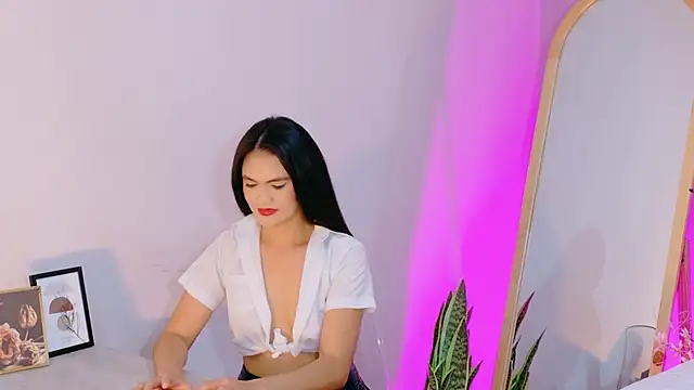 AngelySantoss online show from June 7, 2026, 11:03 am