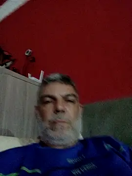 Snapshot of Pgross1 chatting on May 9, 2026, 9:20 pm Pgross1 online show from May 9, 2026, 9:20 pm