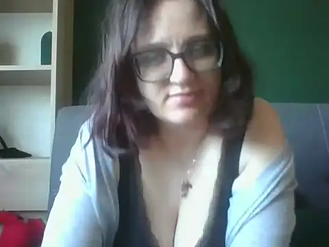 sensual paris online show from April 30, 2026, 5:47 am