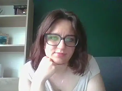 sensual paris online show from May 14, 2026, 5:36 am