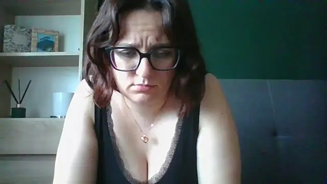 Snapshot of sensual_paris chatting on July 17, 2026, 5:25 am sensual paris online show from July 17, 2026, 5:25 am