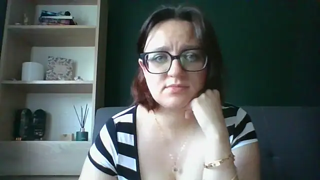 Snapshot of sensual_paris chatting on July 28, 2026, 5:25 am sensual paris online show from July 28, 2026, 5:25 am