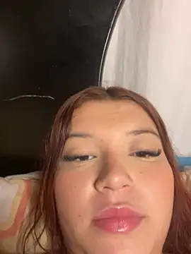 Snapshot of Lapinkkiss chatting on May 8, 2026, 5:35 am Lapinkkiss online show from May 8, 2026, 5:35 am