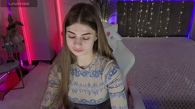 Dayana Mood online show from April 29, 2026, 6:50 am