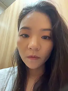 xiaochengzi505 online show from June 1, 2026, 12:56 am