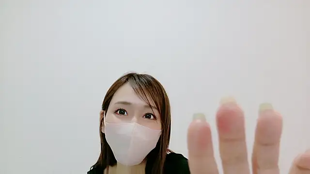 momoka  o0 online show from May 29, 2026, 7:39 am