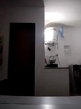 Alejandro83bsf online show from July 21, 2026, 2:36 am