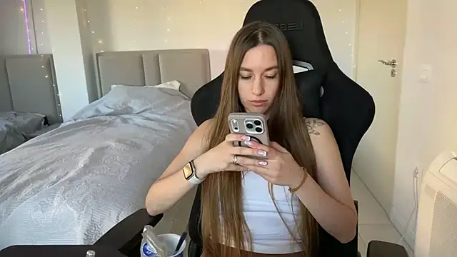 PrincesSsLilu online show from April 29, 2026, 4:22 pm